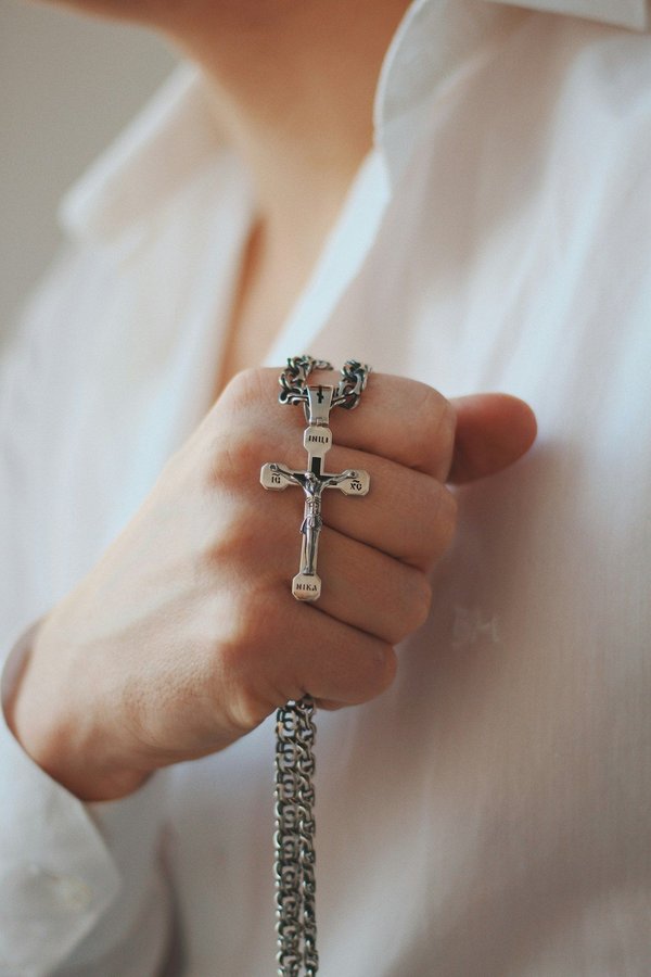 Stylish women's christian jewelry that fits any budget